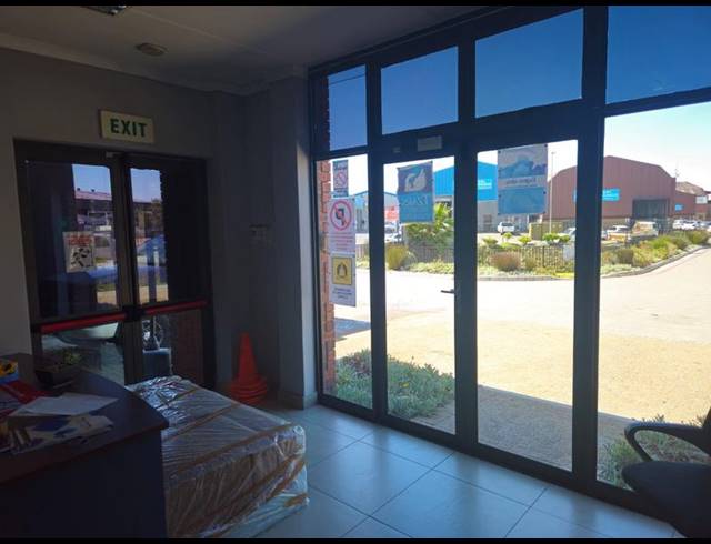 INDUSTRIAL PROPERTY TO RENT IN STIKLAND INDUSTRIAL